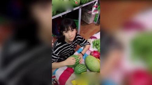 吃瓜卖瓜阿姨视频在线观看,视频在线观看背后的故事